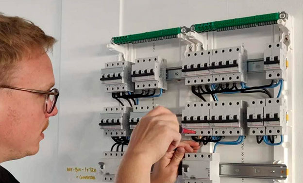 Vi tilbyder eltjek i hele København