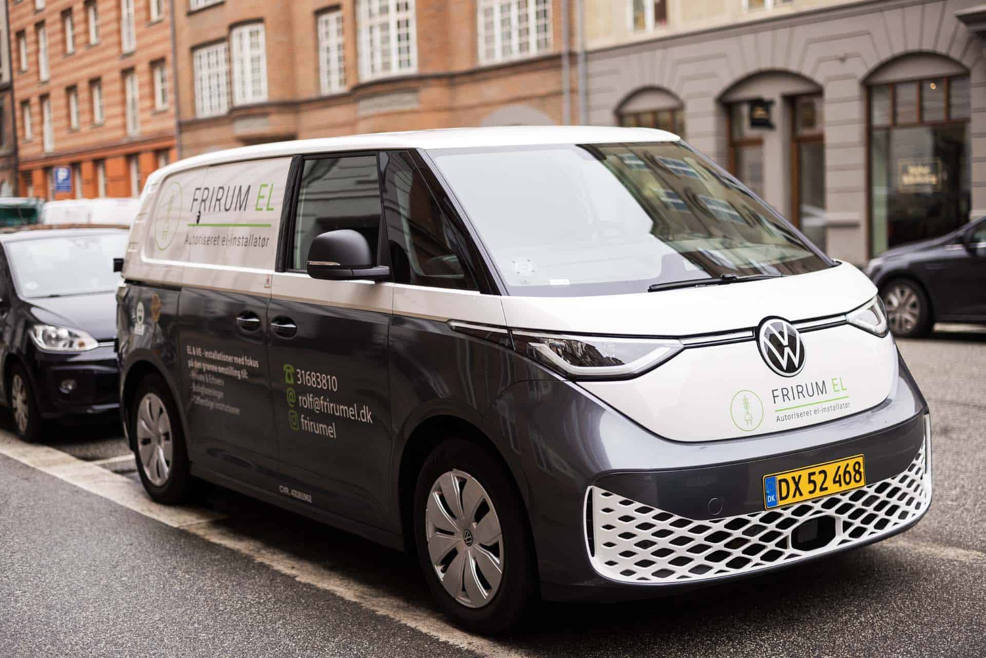 Firmabil for Frirum El - aut. elektrikerfirma med speciale i udskiftning af eltavle.